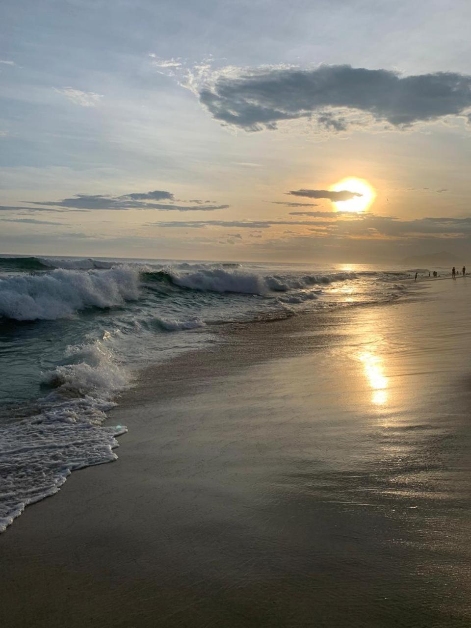 Lindo Apto No Melhor Lugar Da Barra Da Tijuca! Com Uma Vista De Tirar O Folego, Frente Para O Mar! Totalmente Equipado E Decorado Ao Lado Dos Melhores Hoteis E Quiosques Da Barra! Portaria 24H, Piscina, Sauna, Jacuzzi, Academia, Garagem, Wi-Fi, Lavan Rio de Janeiro Exterior foto