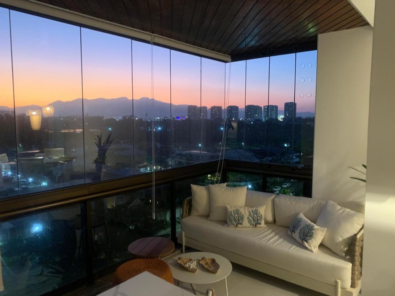 Lindo Apto No Melhor Lugar Da Barra Da Tijuca! Com Uma Vista De Tirar O Folego, Frente Para O Mar! Totalmente Equipado E Decorado Ao Lado Dos Melhores Hoteis E Quiosques Da Barra! Portaria 24H, Piscina, Sauna, Jacuzzi, Academia, Garagem, Wi-Fi, Lavan Rio de Janeiro Exterior foto